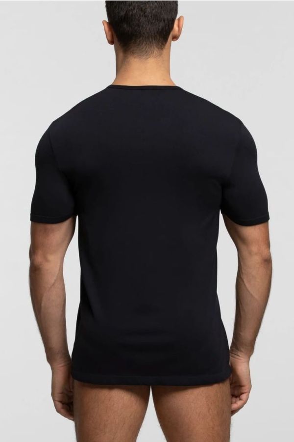 T.SHIRT.U.SEAMLESS ΑΝΔΡΙΚΗ ΦΑΝΕΛΑ ΑΠΟ ΜΑΛΑΚΗ ΜΙΚΡΟΪΝΑ ΚΑΙ ΒΑΚΤΗΡΙΟΣΤΑΤΙΚΟ ΝΗΜΑ "Q-SKIN" ΣΤΙΣ ΔΙΑΠΝΕΟΥΣΕΣ ΖΩΝΕΣ ΜΕ ΚΟΝΤΟ ΜΑΝΙΚΙ ΚΑΙ ΣΤΡΟΓΓΥΛΟ ΚΛΕΙΣΤΟ ΛΑΙΜΟ